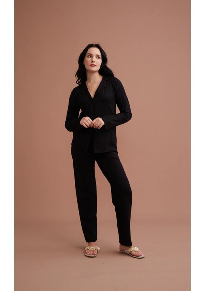 Yumuşak Dokulu Kumaş Önden Düğmeli Uzun Kollu Kadın Pijama Takım 3125