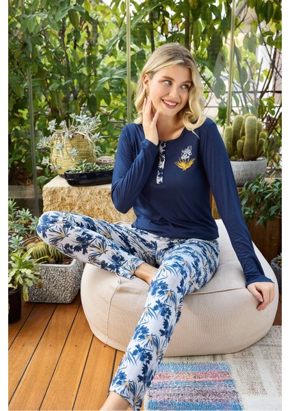 Kadın Pamuklu Uzun Kollu Bisiklet Yaka Desenli Pijama Takımı