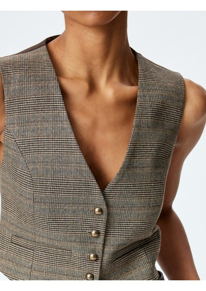 Düğmeli V Yaka Ekose Yelek indirimleri