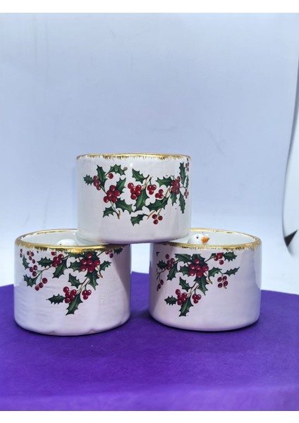 Yeni Yıla Özel Tasarlanmış Seramik El Yapımı 200 ml Beyaz Üzerine Kokina Çiçeği Baskılı İçi Kardan Adam Detaylı Altın Yaldızlı Kahve- Çay Fincanı, Meşrubat Bardağı