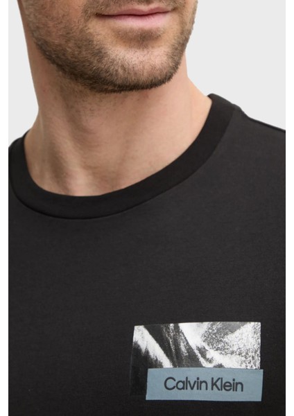 Baskılı Pamuk Regular Fit Bisiklet Yaka T Shirt K10K113799BEH Erkek T Shirt K10K113799 Beh fırsatları