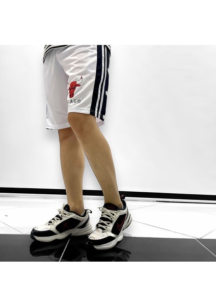 Yanları Düğmeli Basketbol Şortu