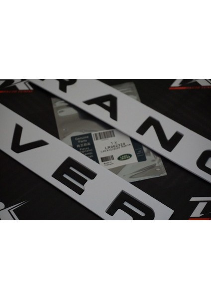 Land Rover Range Rover Siyah Kaput ve Bagaj Yazı fırsatları