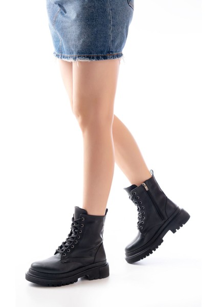 812-356 Siyah Bağcıklı Fermuarlı Günlük Kadın Bot