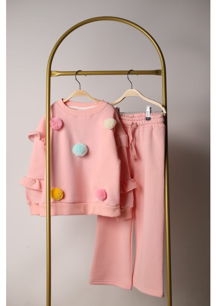Açık Pembe Ponpon Detaylı Eşofman Takımı fiyatları