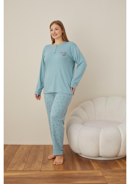 Kadın Kışlık Büyük Beden Curve Nakışlı Desenli Yakası Düğmeli Uzun Kollu Pijama Takımı