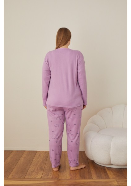 Kadın Kışlık Büyük Beden Curve Nakışlı Desenli Yakası Düğmeli Uzun Kollu Pijama Takımı fiyatları