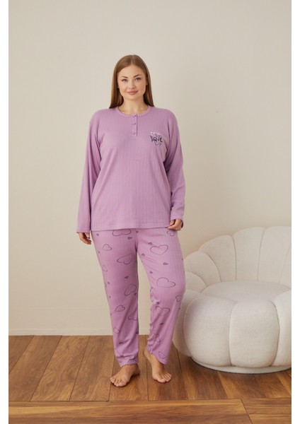 Kadın Kışlık Büyük Beden Curve Nakışlı Desenli Yakası Düğmeli Uzun Kollu Pijama Takımı fırsatları