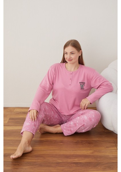 Kadın Kışlık Büyük Beden Curve Nakışlı Desenli Yakası Düğmeli Uzun Kollu Pijama Takımı