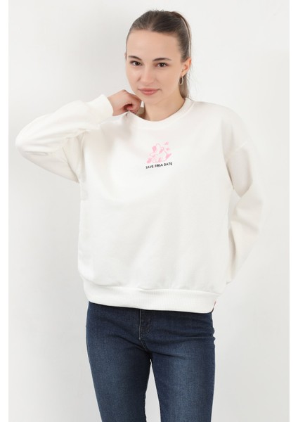 Kadın Bisiklet Yaka Tavşan Baskılı Oversize Sweatshirt Beyaz - 2586