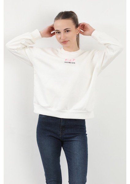 Kadın Bisiklet Yaka Tavşan Baskılı Oversize Sweatshirt Beyaz - 2586