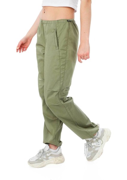 Paraşüt Kumaş Yumuşak Dokulu Bol Kesim Haki Pantolon fiyatları