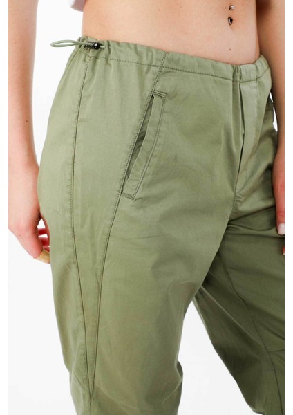 Paraşüt Kumaş Yumuşak Dokulu Bol Kesim Haki Pantolon modelleri