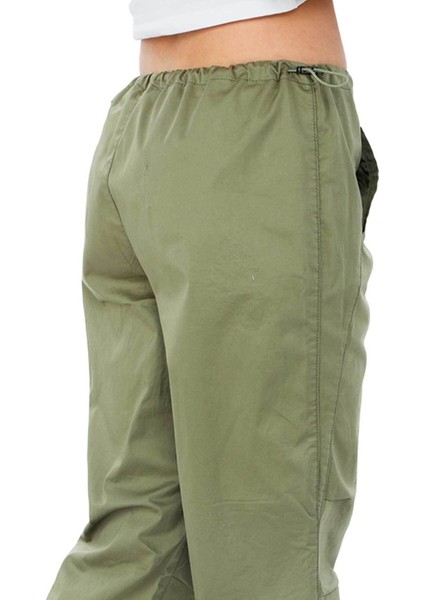 Paraşüt Kumaş Yumuşak Dokulu Bol Kesim Haki Pantolon fırsatları