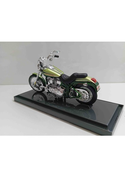 1:18 Ölçek 2004 Fxstdse2 Cvo Harley Davidson///