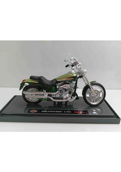 1:18 Ölçek 2004 Fxstdse2 Cvo Harley Davidson///