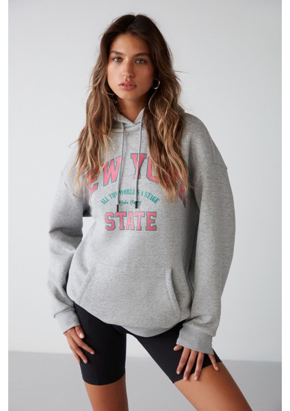 Alına Kadın Relaxed Fit Örme Kapüşonlu Parça Baskılı Grimelanj Sweatshirt