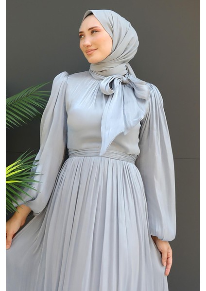 Yakası Bağlamalı Ipek Elbise Gri