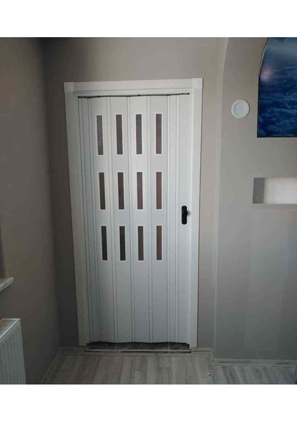 Beyaz Renk 3 Sıra Camlı 12 mm - En 87 cm modelleri