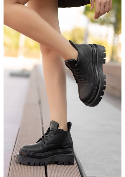 Jayle Siyah Cilt Yüksek Topuk Detaylı Bağcıklı Kadın Bot modelleri