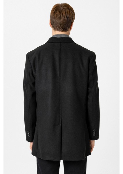 Bol Kesim Sivri Yaka Düz Siyah Erkek Kaban indirimleri