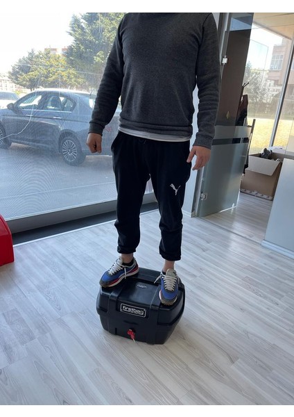 First Bag 52 Litre Kırılmaz Motosiklet Çantası fiyatları