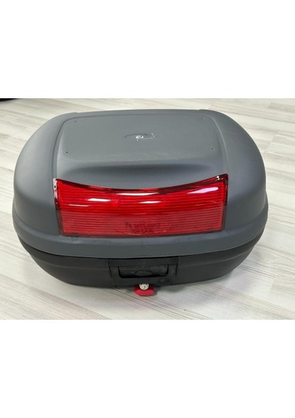 First Bag Motosiklet Arka Çantası 48 Litre Nardo Gri Su Geçirmez ve Güvenli Kilitli modelleri