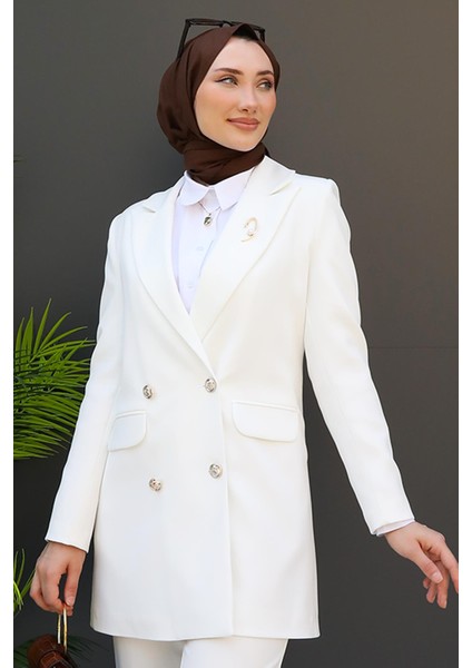 Kelebek Broş Detay Ceket Beyaz indirimleri