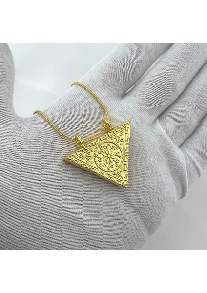925 Ayar Gümüş 4 cm Üçgen Gold Muska Kabı Kolye fiyatları