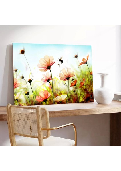 Çiçeklerden Bal Toplayan Arı Kanvas Tablo modelleri