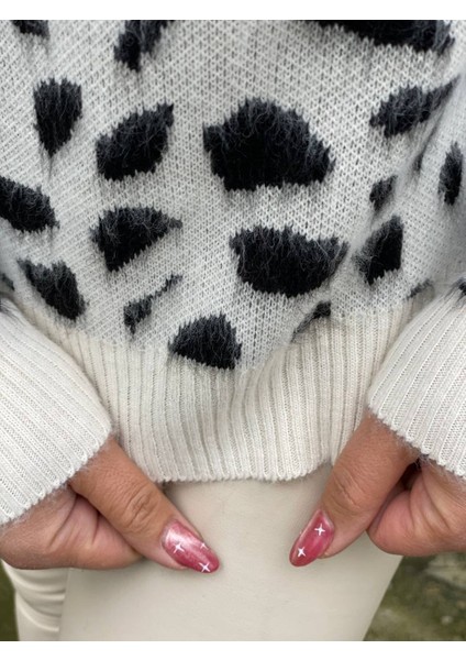 Leopar Triko Kazak Yün Karışımlı Yumoş fırsatları