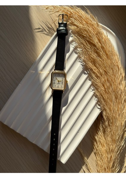 Retro Minimal Deri Kordon Vintage Kadın Kol Saati Dikdörtgen Kasa fırsatları