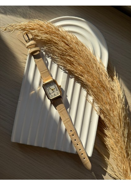 Retro Minimal Deri Kordon Vintage Kadın Kol Saati Dikdörtgen Kasa