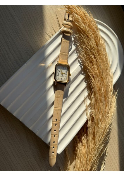 Retro Minimal Deri Kordon Vintage Kadın Kol Saati Dikdörtgen Kasa fiyatları