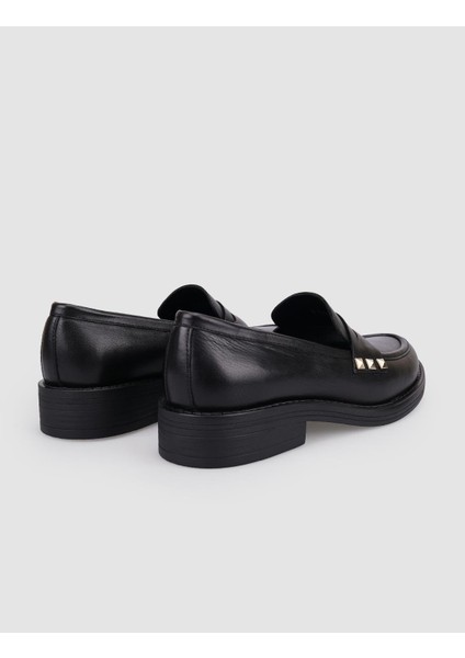 %100 Hakiki Deri Siyah Zımba Detaylı Kadın Loafer