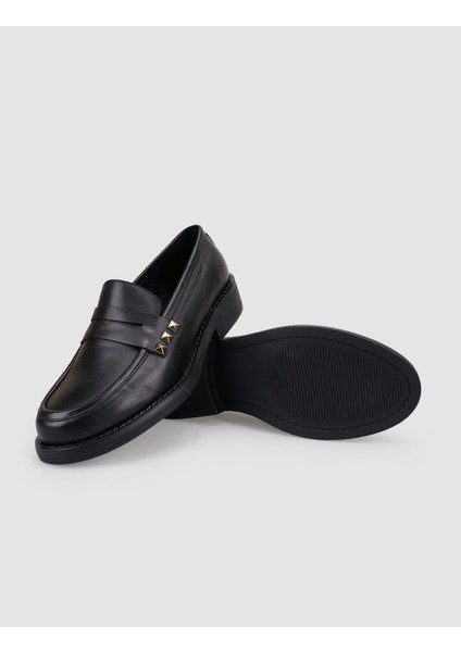 %100 Hakiki Deri Siyah Zımba Detaylı Kadın Loafer