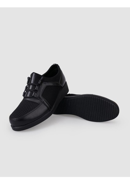 Siyah Lastik Bağcıklı Kadın Comfort Ayakkabı