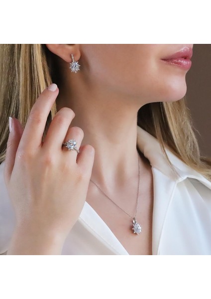 Zirkon Taşlı Elips Lotus Çiçeği Gümüş Set