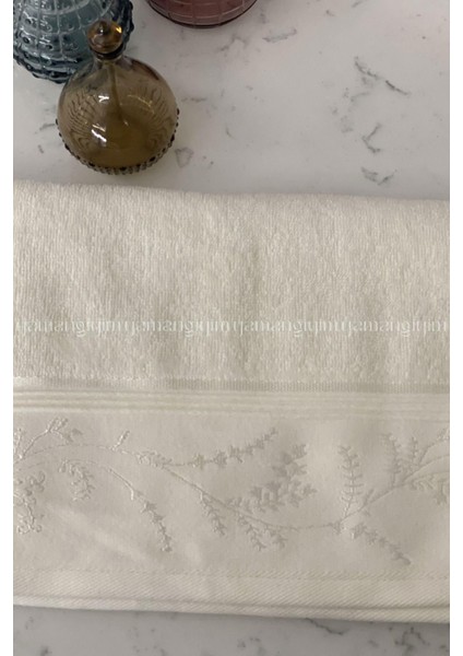 Ditsy El-Yüz Havlusu 4 Adet-Krem-Mürdüm modelleri