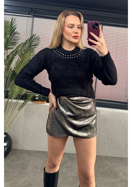 Yaka Gümüş Işleme Detaylı Siyah Yumoş Kazak modelleri