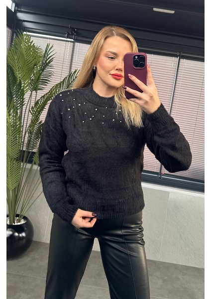 Gümüş Işleme Detaylı Siyah Yumoş Kazak fırsatları