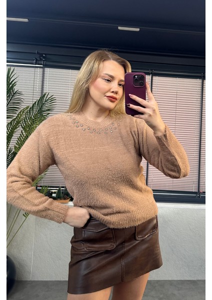 Yaka Gümüş Işleme Detaylı Camel Yumoş Kazak indirimleri