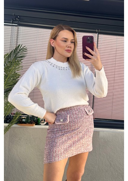 Yaka Gümüş Işleme Detaylı Beyaz Yumoş Kazak