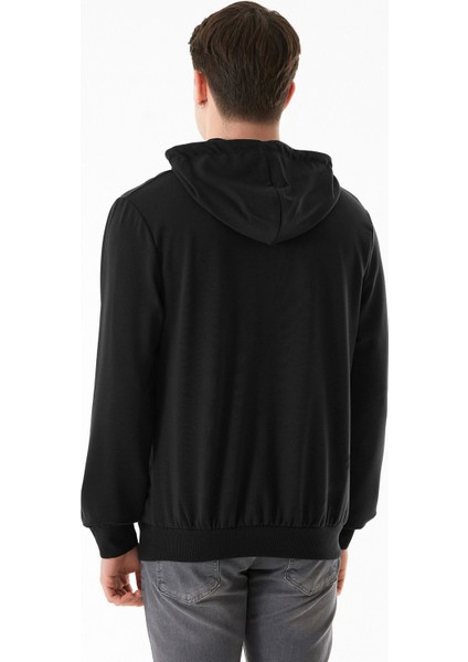 7 Baskılı Kanguru Cepli Kapüşonlu Sweatshirt fırsatları