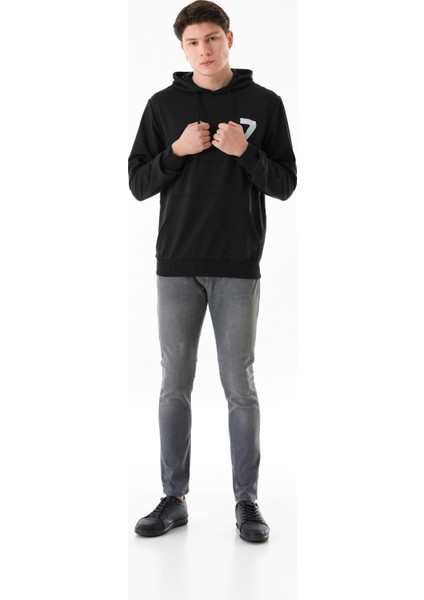 7 Baskılı Kanguru Cepli Kapüşonlu Sweatshirt