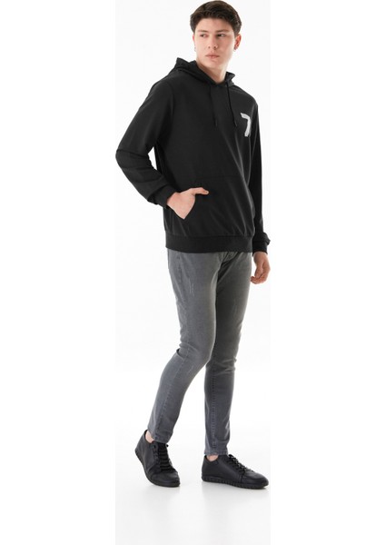 7 Baskılı Kanguru Cepli Kapüşonlu Sweatshirt