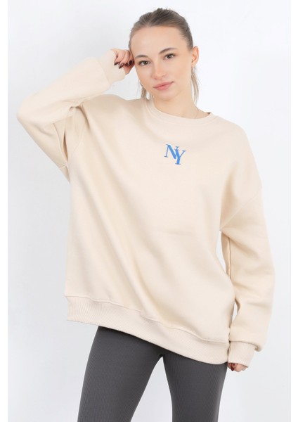 Kadın NY Nakışlı Bisiklet Yaka 3 İplik Şardonlu Oversize Sweatshirt Bej – 9005