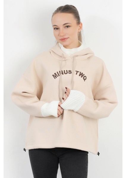 Kadın Nakışlı Yaka ve Kol Ucu Triko Detaylı Kapüşonlu Sweatshirt Taş – 5074
