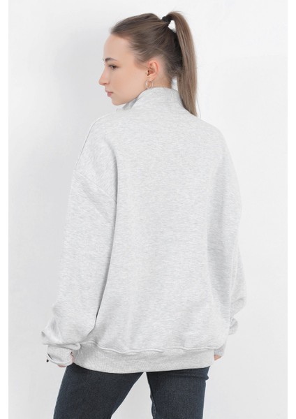 Kadın Paris Nakışlı Yarım Fermuarlı Dik Yaka Oversize Sweatshirt Karmelanj - 9014