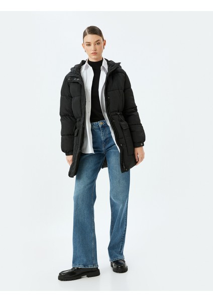 Cepli Fermuar Kapamalı Kapüşonlu Içi Yarım Polar Astarlı Su Itici Oversize Şişme Mont